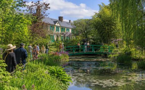 Monets house giverny in a day trip